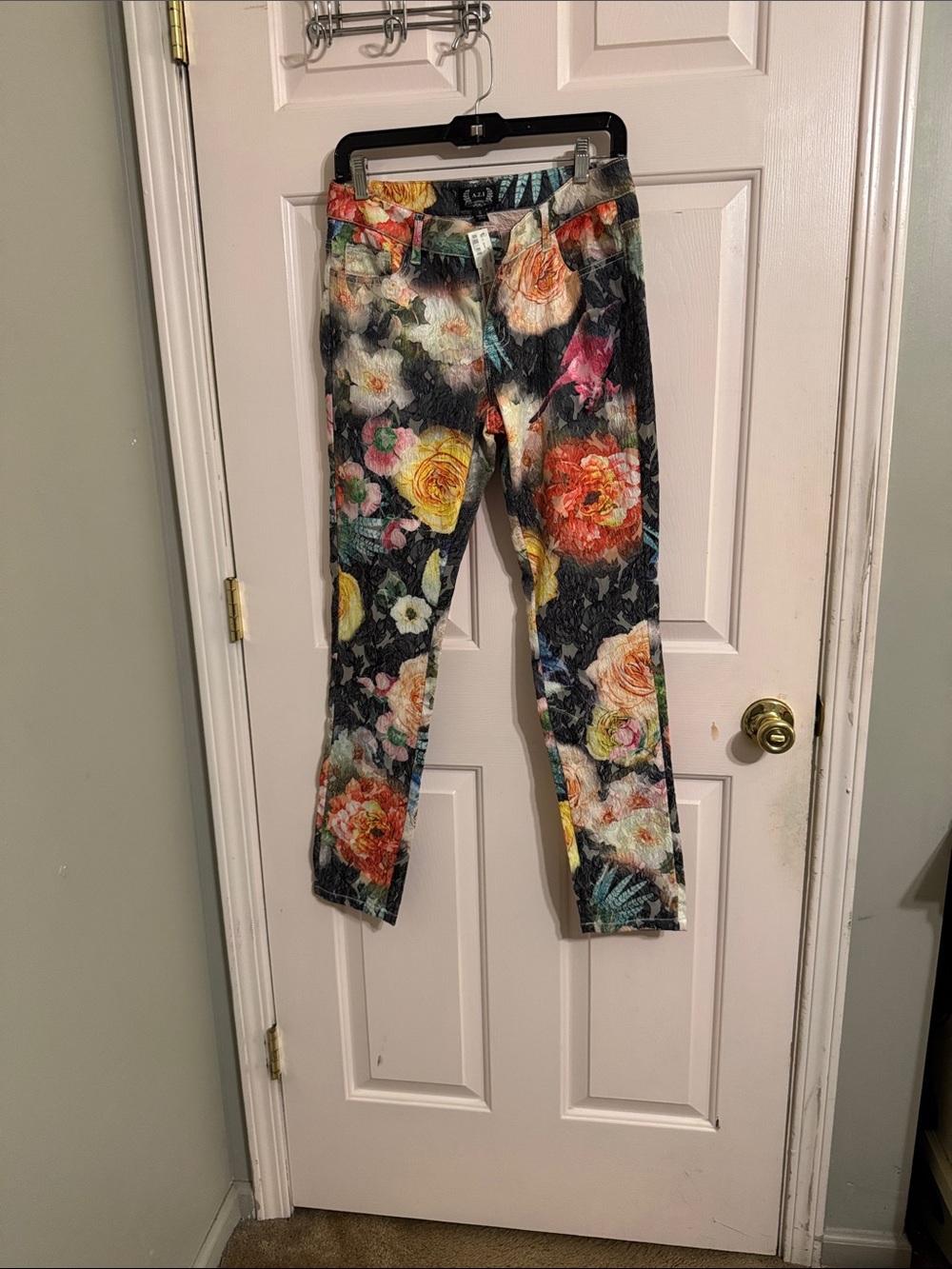 Floral Slim Leg Jeans - Multicolor